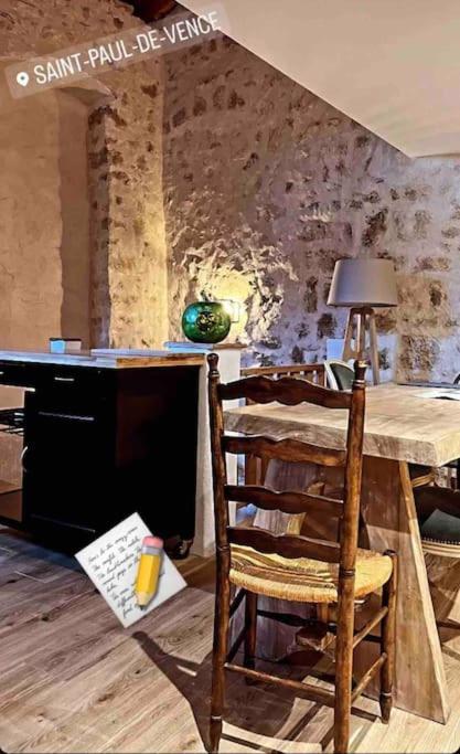 Loft En Plein Coeur Du Village Сен Пол дьо Ванс Екстериор снимка